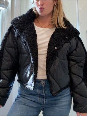DKNY Black Cropped Sherpa-Trim Puffer Jacket